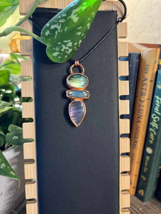 Stacked Lab Pendant